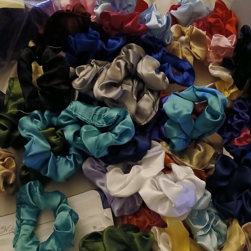 Set of 22 Satin Scrunchies in 22 Colors : BACK TO SCHOOL SALE - Picture 9 of 10